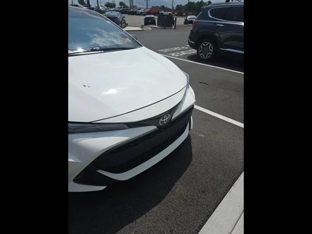 Used 2022 White Toyota SE Nightshade Edition image 27