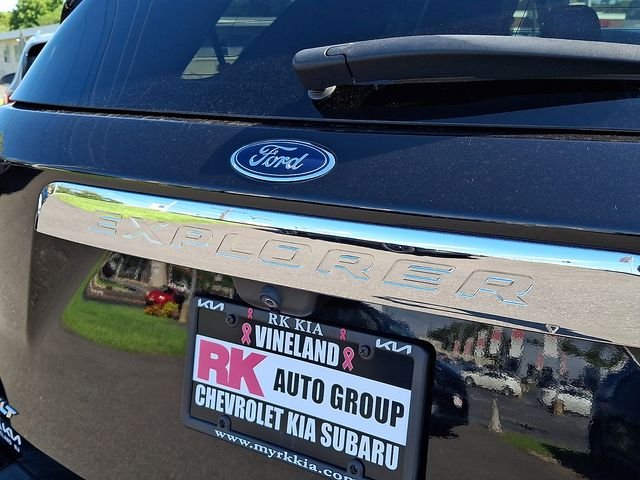 Used 2021 Black Ford XLT image 33