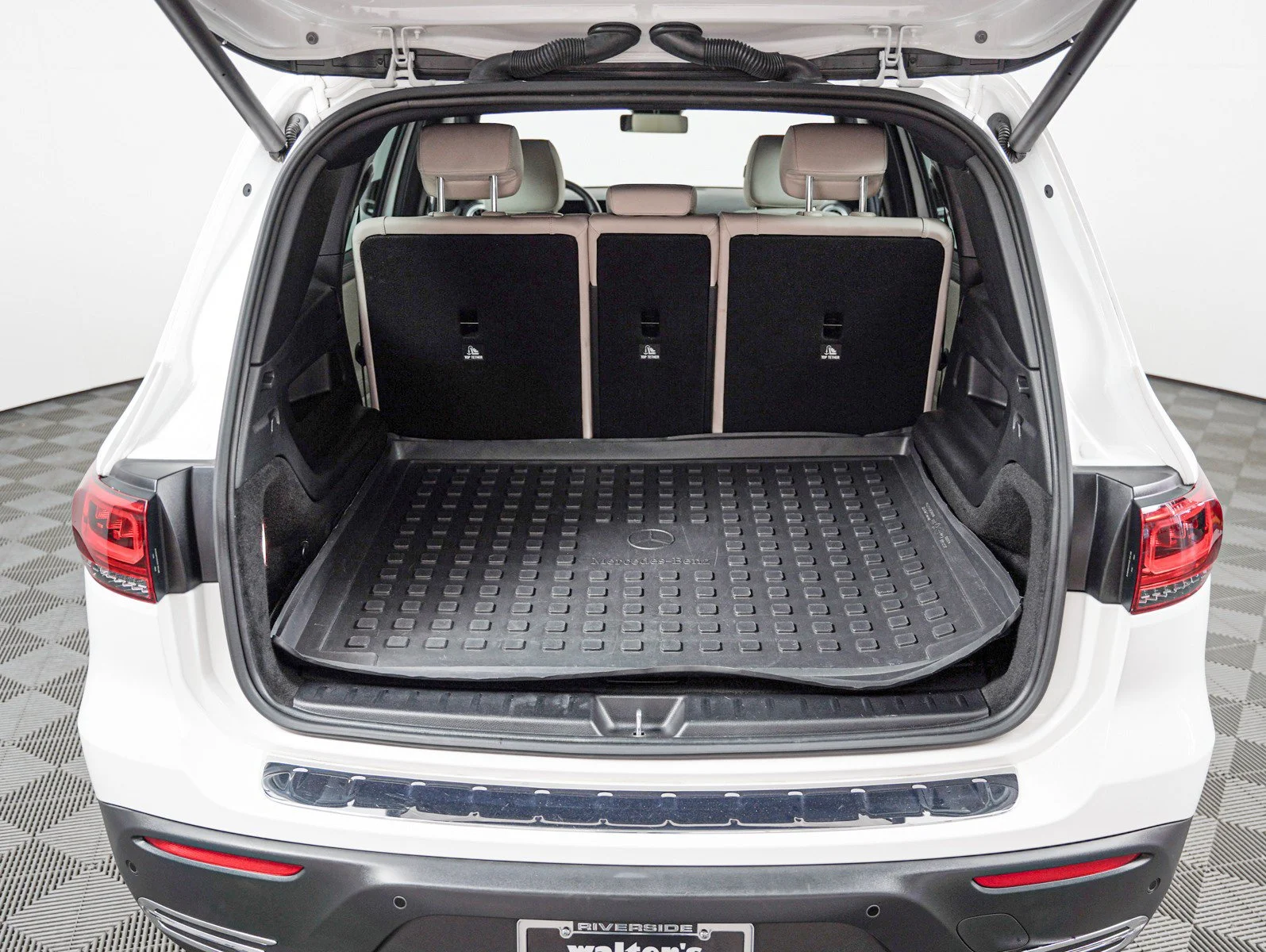Certified Used 2023 Polar White Mercedes-Benz 300 4MATIC® image 8