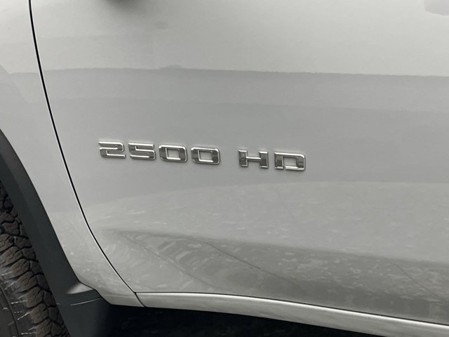 Used 2024 Slate Grey Metallic Chevrolet Custom image 9
