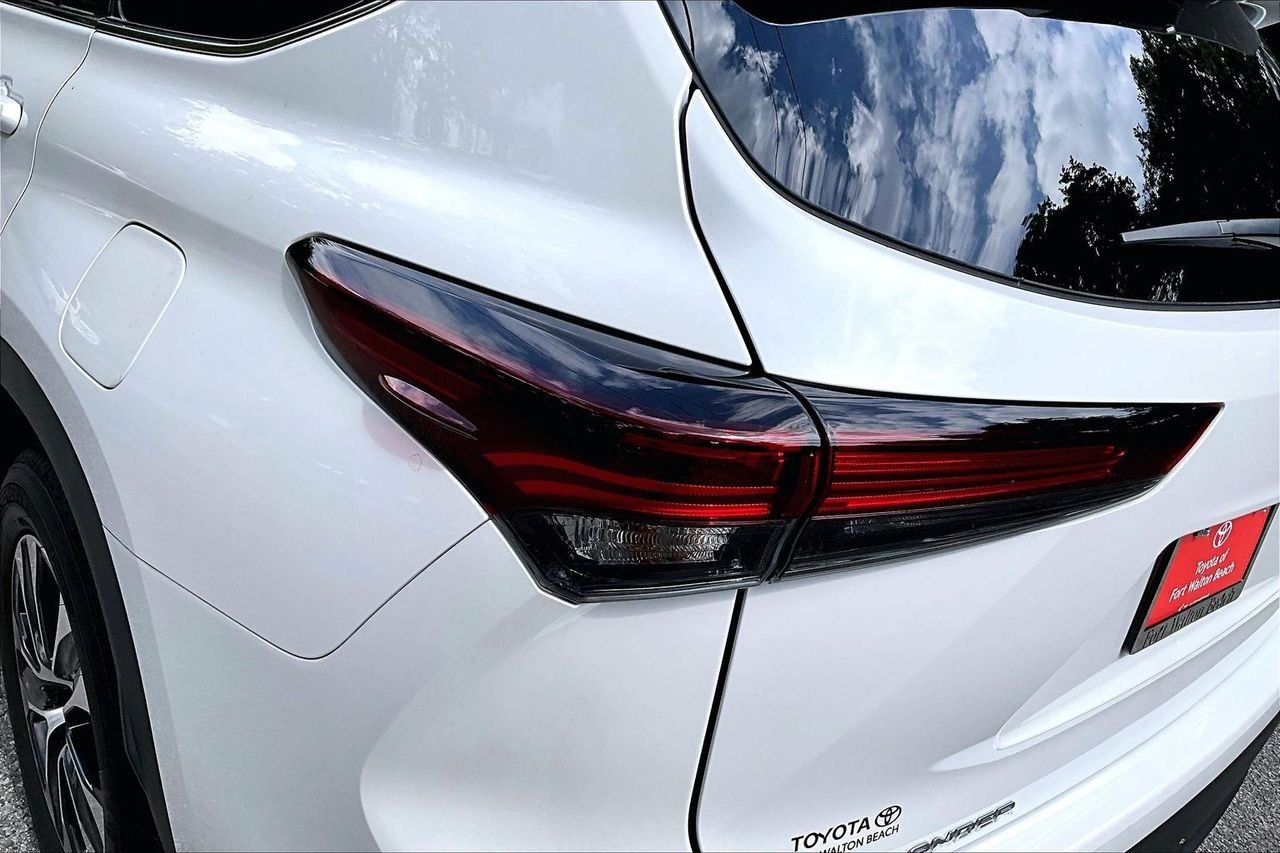 Certified Used 2025 Beige Toyota XLE image 20