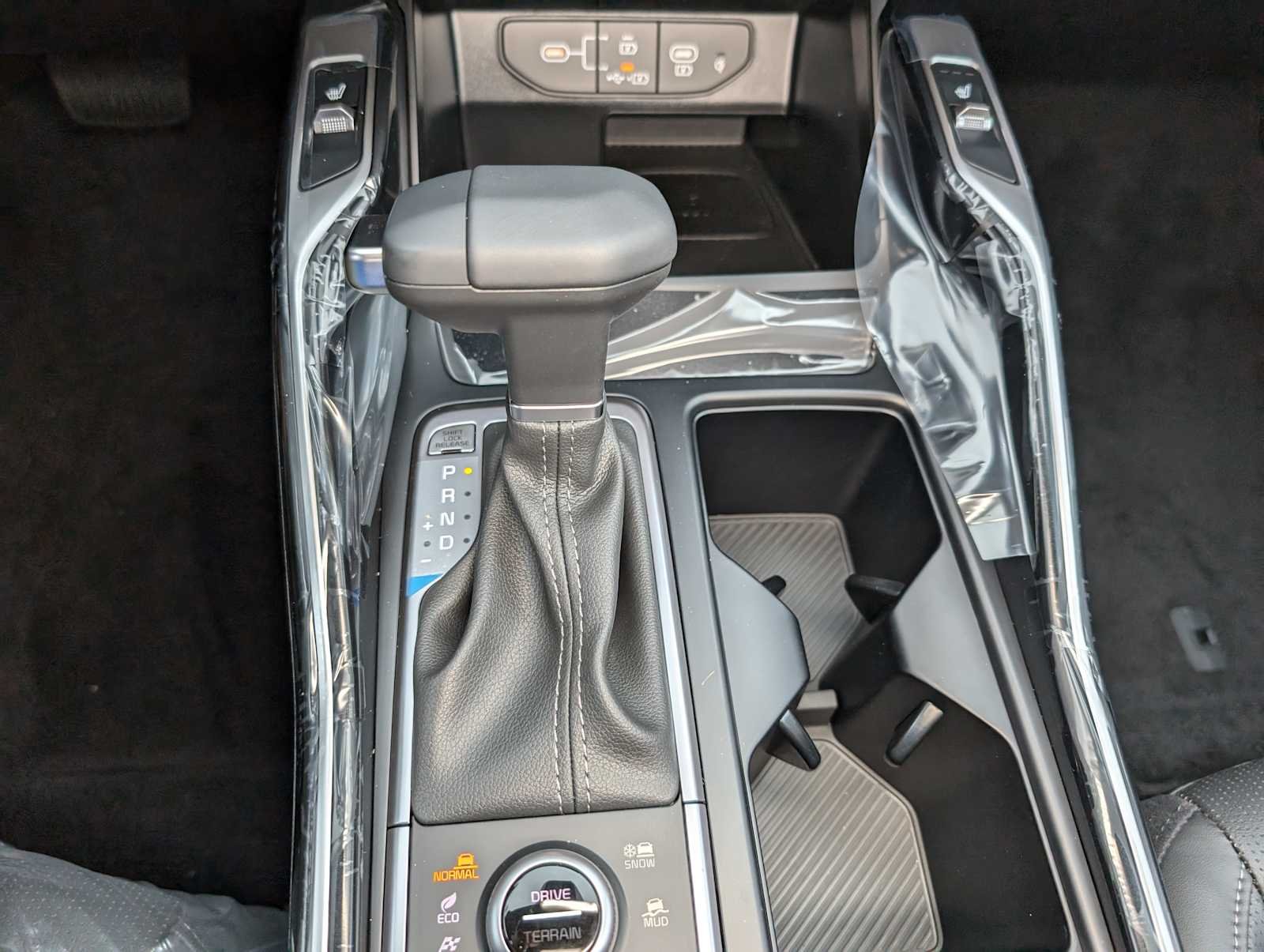 2026 Kia Sorento S - Photo 24