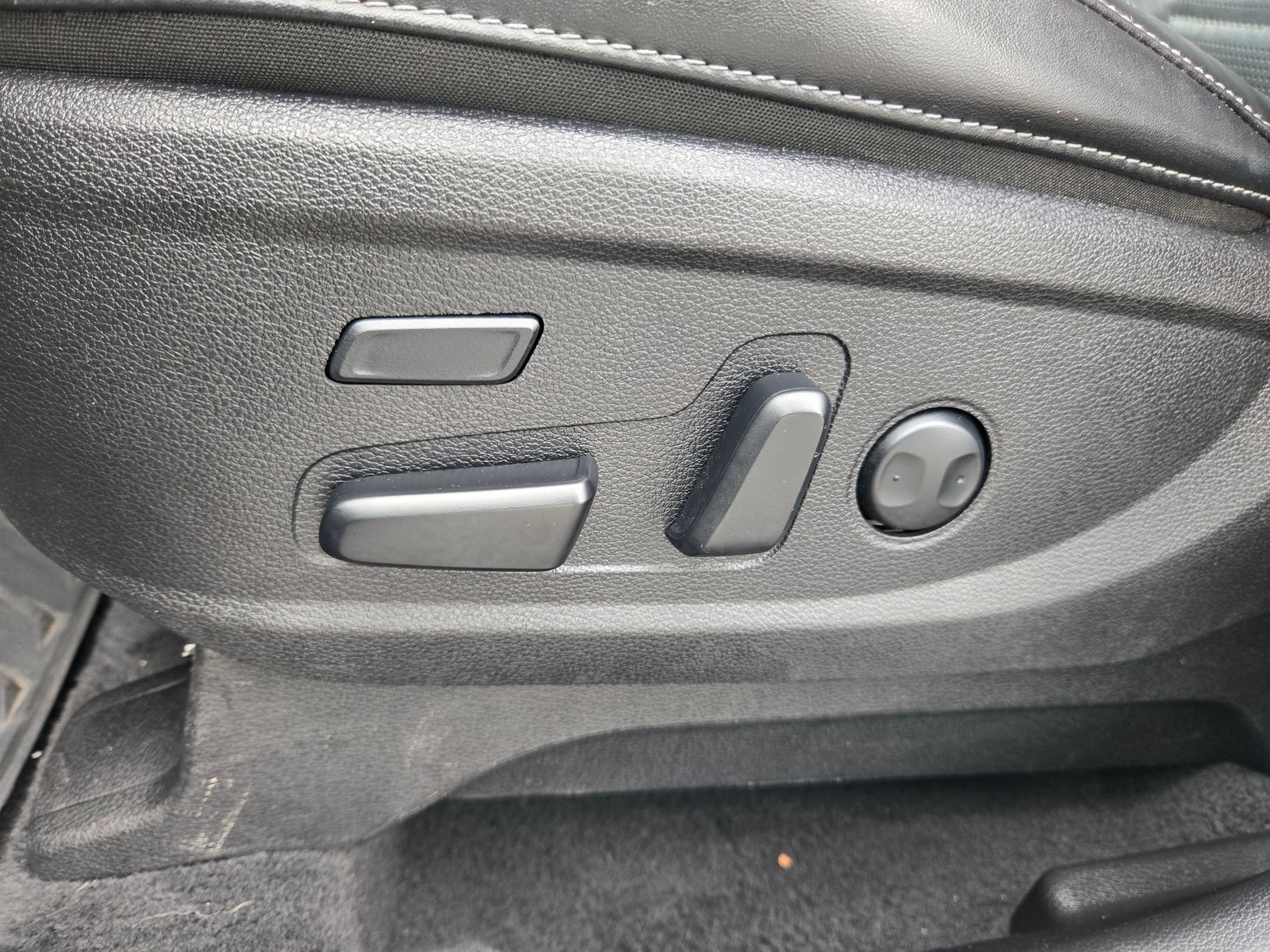 Used 2022 Ebony Black Kia SX image 23