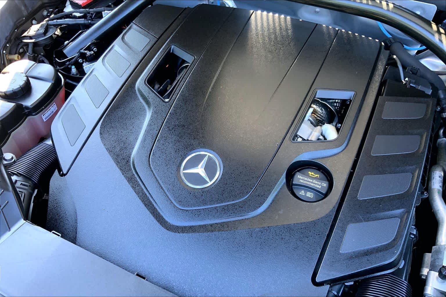 Used 2022 MANUFAKTUR Mystic Brown Metallic Mercedes-Benz G 550 image 32
