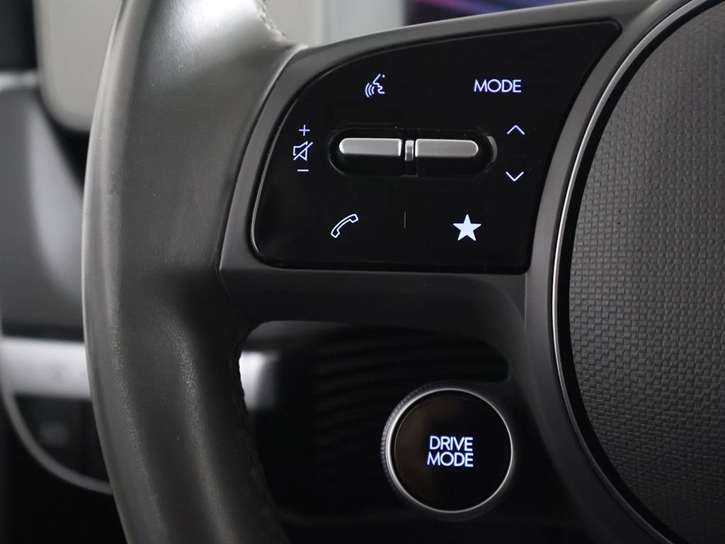 2022 Hyundai IONIQ 5 SE - Photo 38