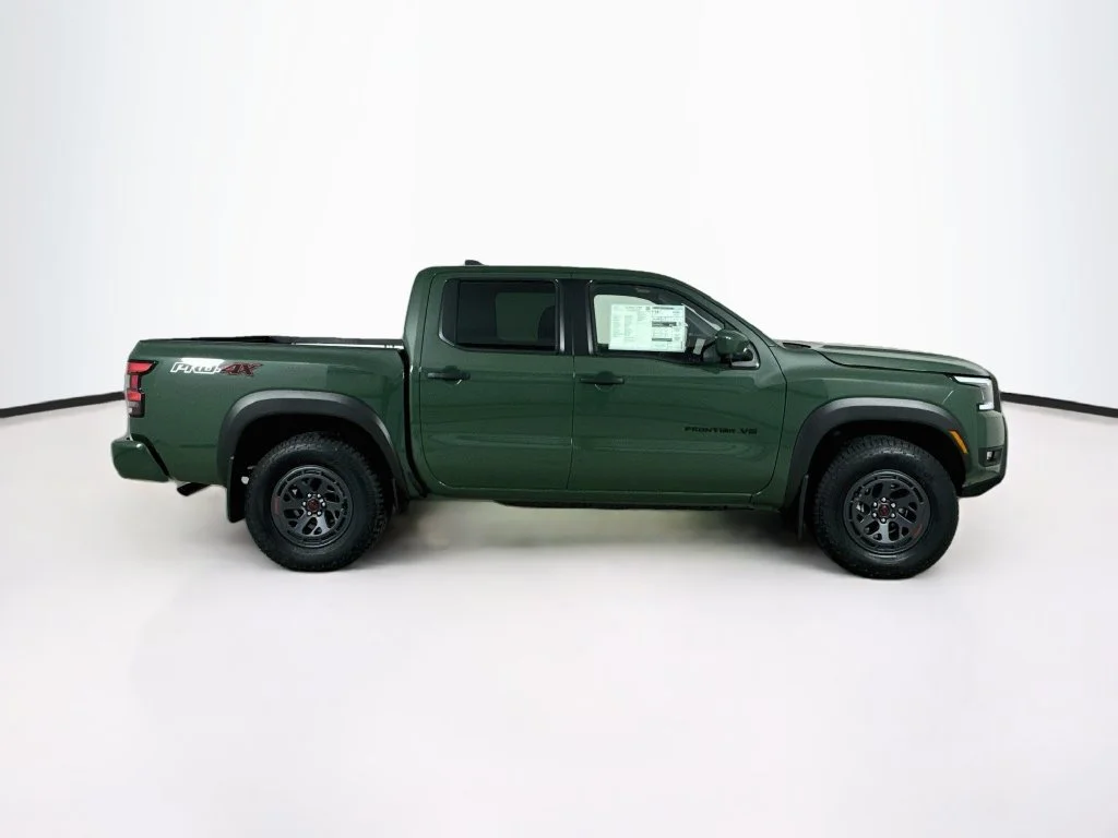 New 2027 Green Nissan PRO-4X image 8