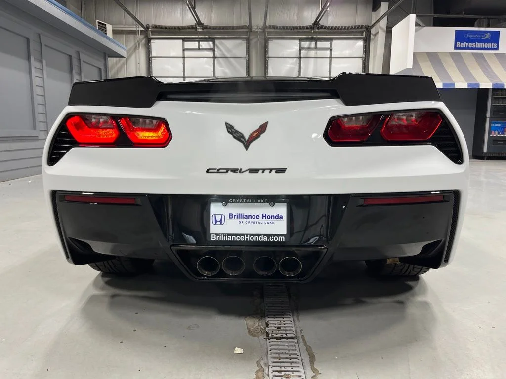 Used 2016 Arctic White Chevrolet Stingray image 14