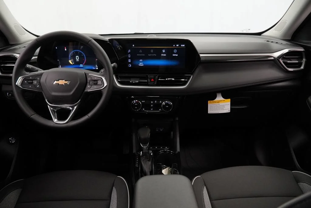 New 2026 Mosaic Black Metallic Chevrolet LT image 7