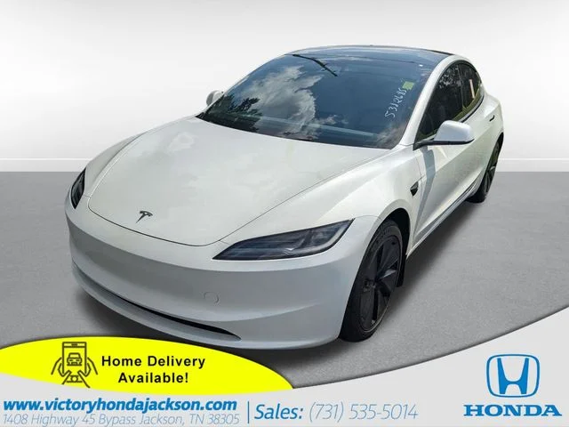 Used 2025 Pearl White Multi-Coat Tesla Long Range image 1