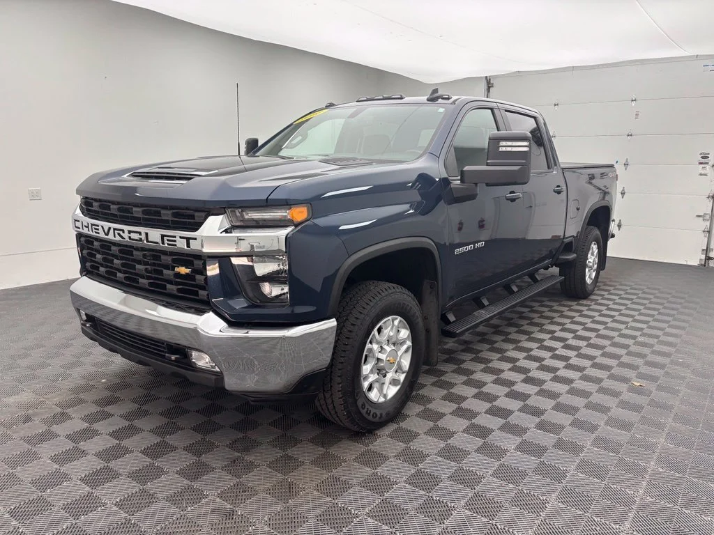 Used 2022 Blue Chevrolet LT image 13