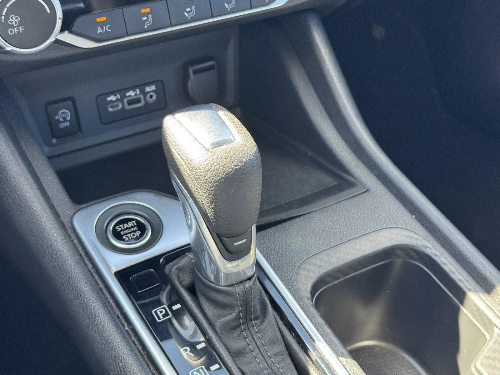 Used 2024 Electric Blue Met Nissan SV image 24