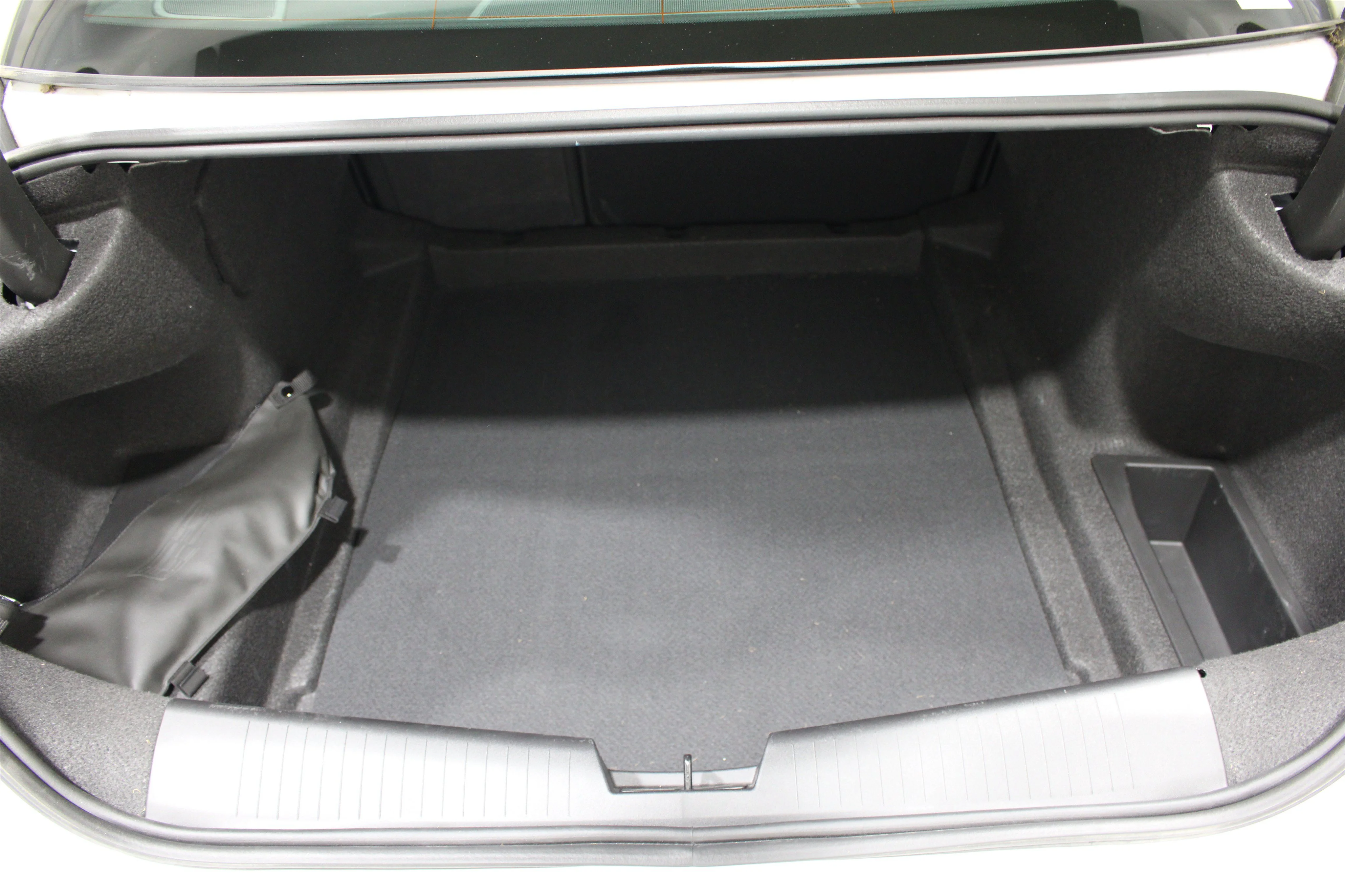 2025 Cadillac CT4 V-Series - Photo 23