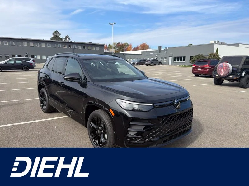 2026 Volkswagen Tiguan SE R-LINE BLACK
