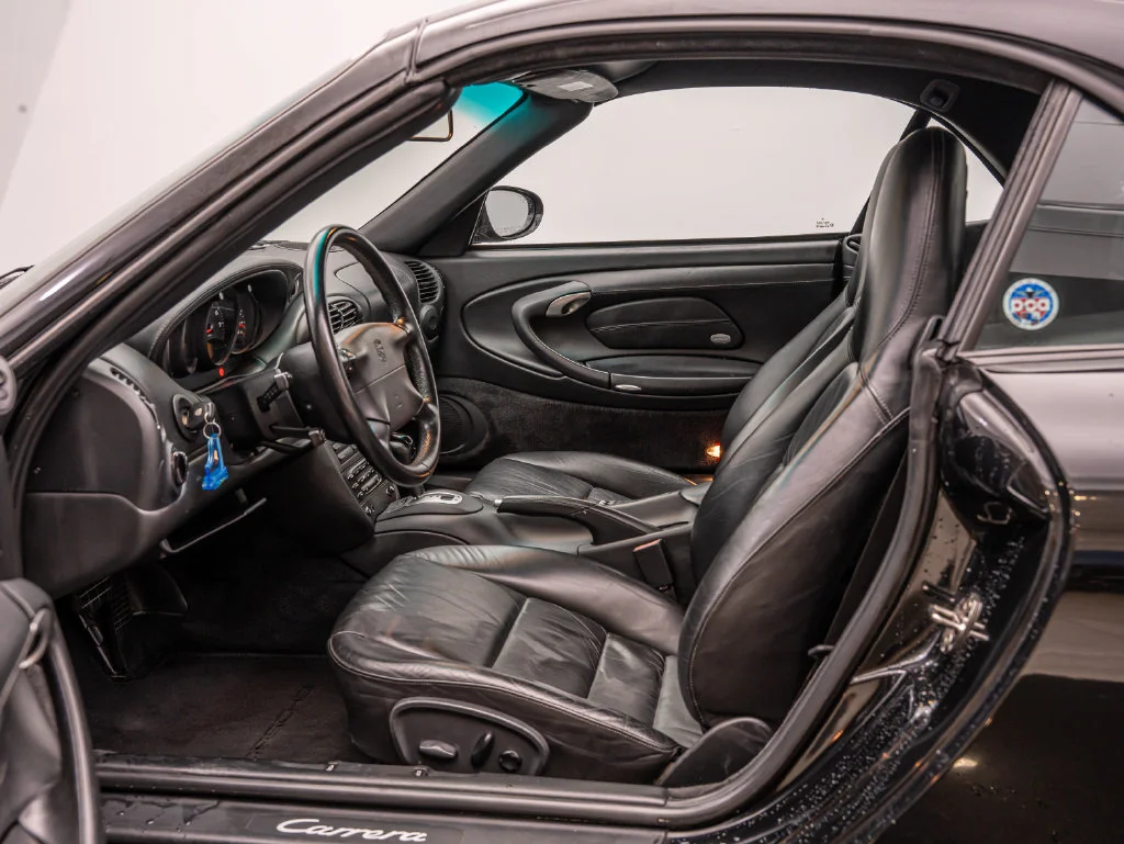 Used 2001 Black Porsche Carrera image 5