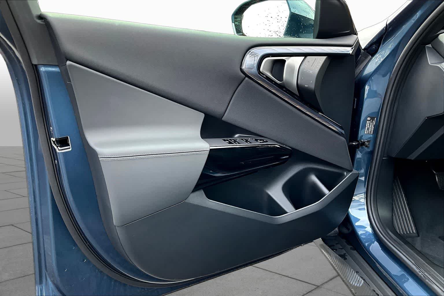 New 2026 Arctic Race Blue Metallic BMW 30 xDrive image 10