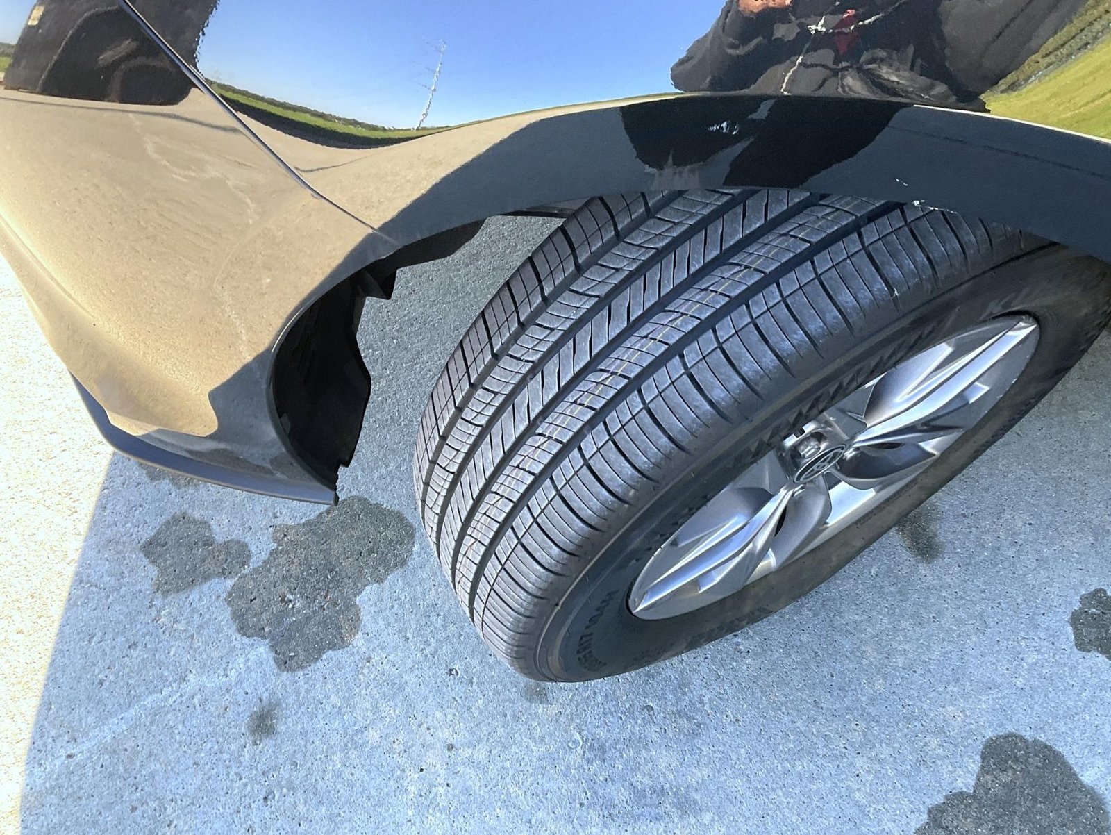 Used 2025 Black Toyota LE image 25