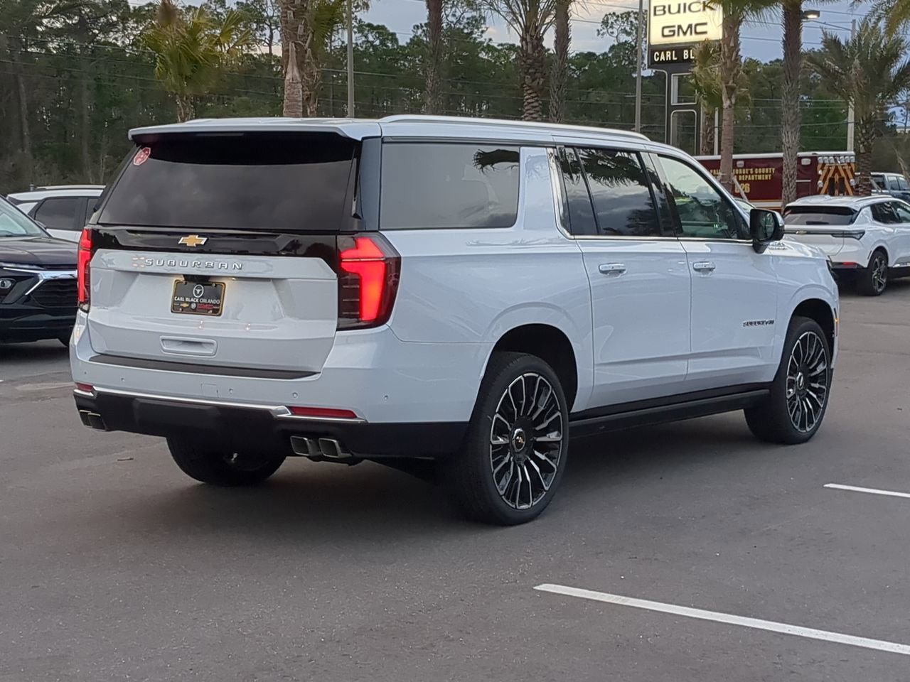 2026 Chevrolet Suburban High Country - Photo 8