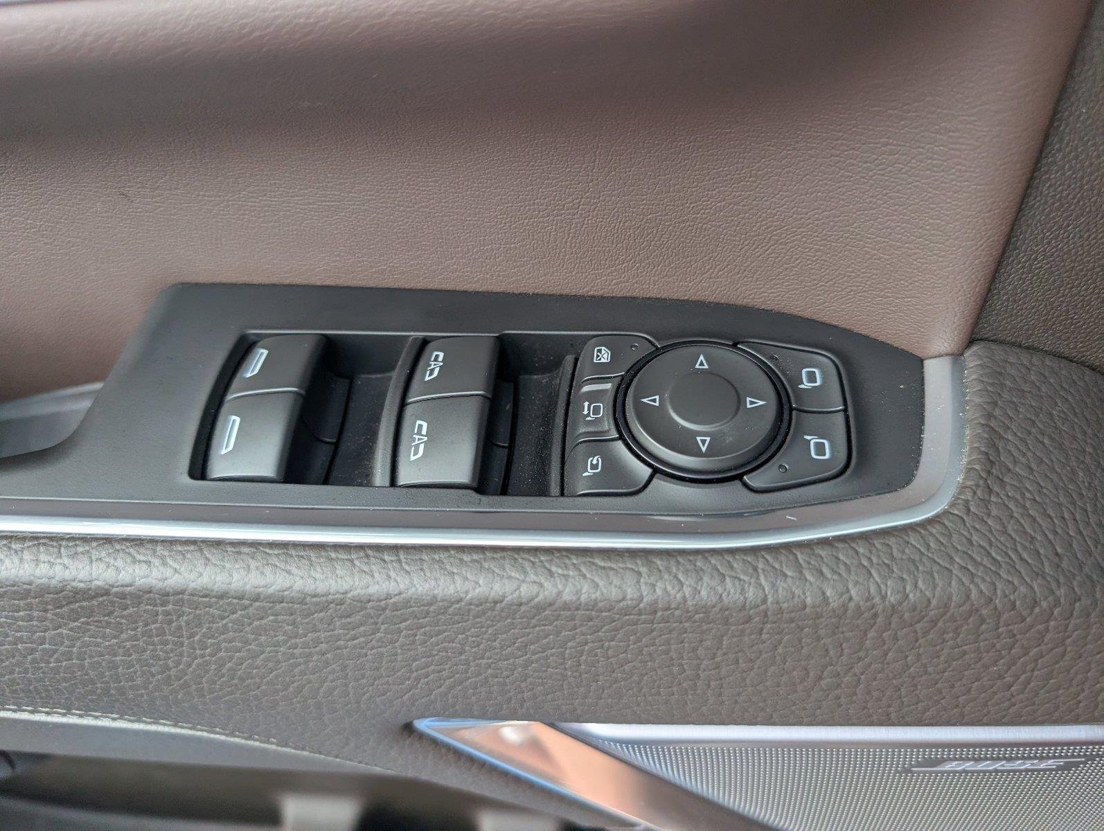 Used 2025 Onyx Black GMC Denali image 33
