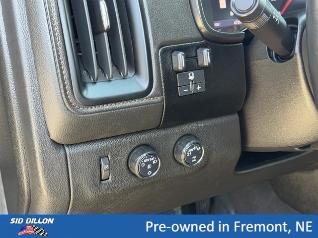 Used 2021 Satin Steel Metallic GMC 4WD AT4 w/Cloth image 13
