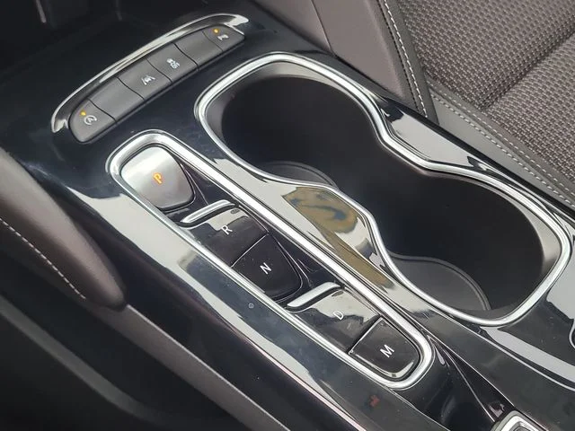 Used 2023  Buick Preferred image 28