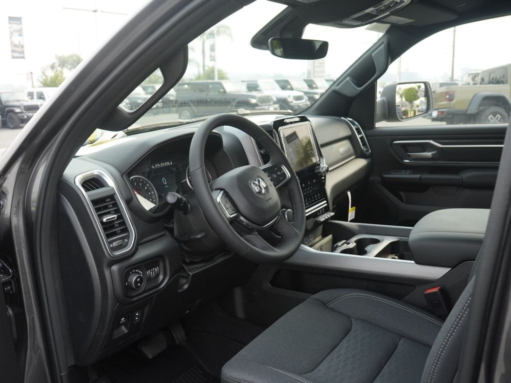 New 2026 Granite Crystal Metallic Clear-Coat Exterior Paint RAM Big Horn/Lone Star image 19