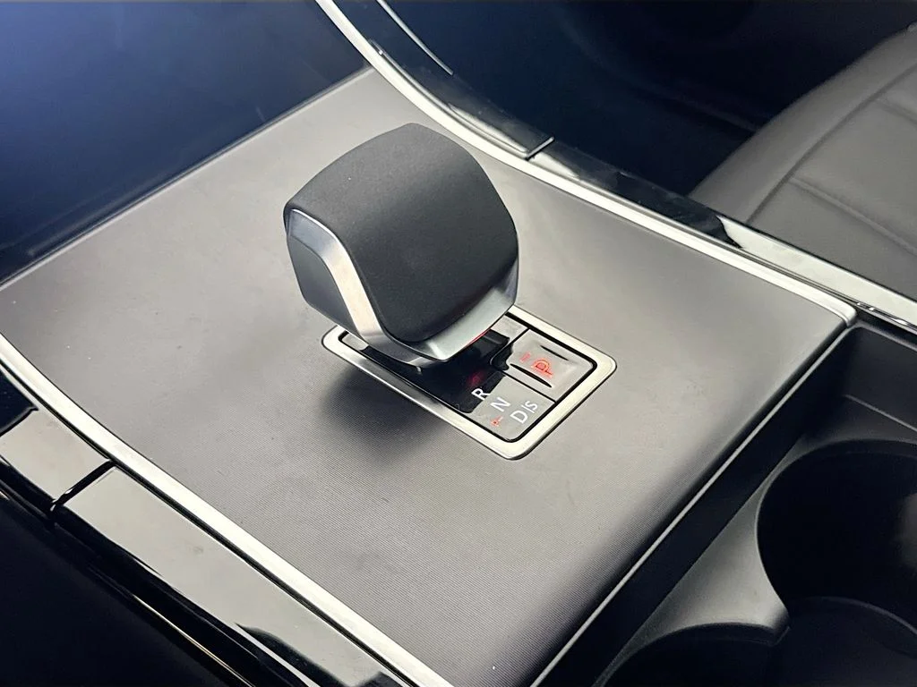New 2026 Tribeca Blue Land Rover Hoxton Edition image 16