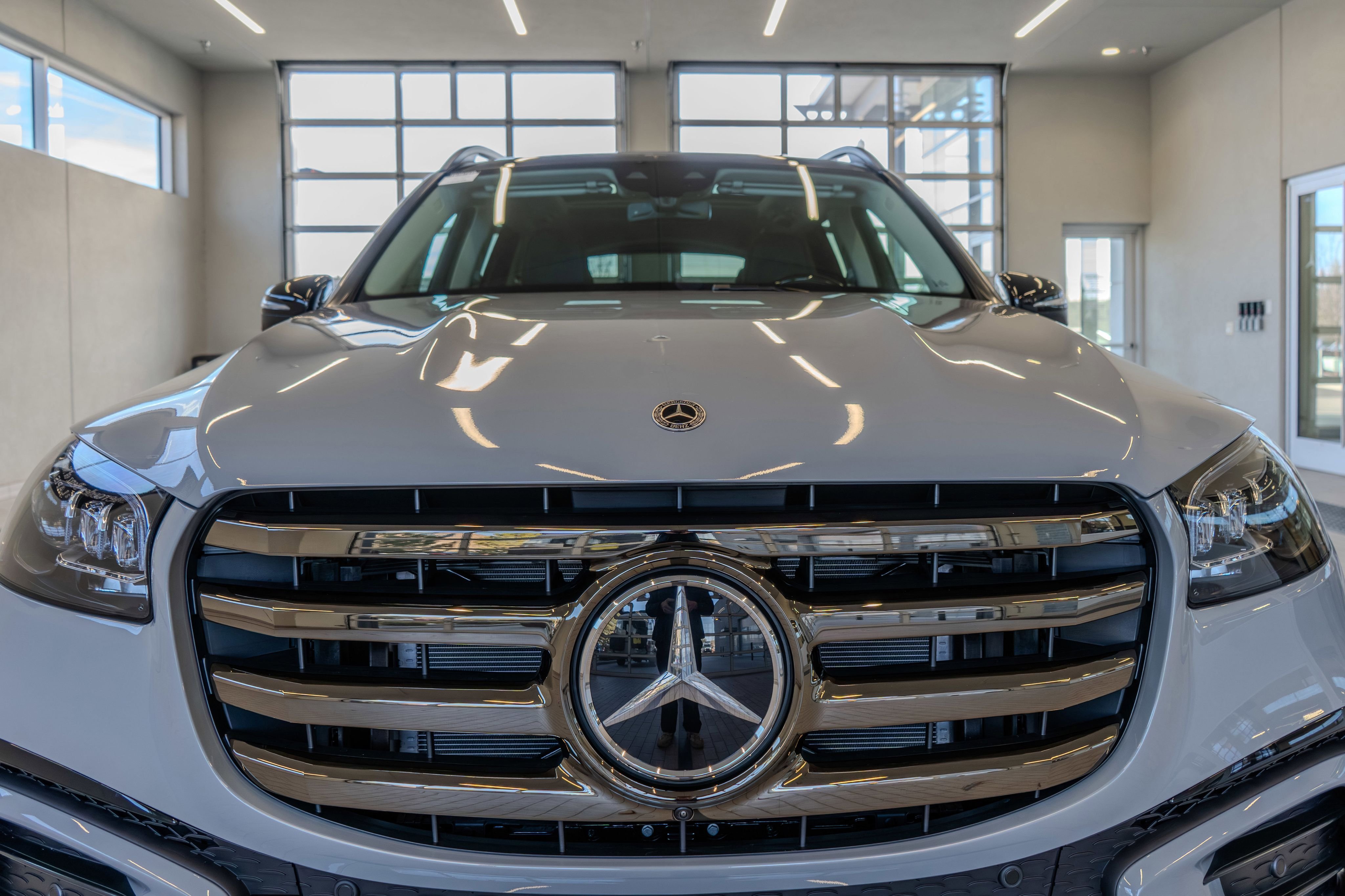 New 2026 MANUFAKTUR Alpine Grey Mercedes-Benz GLS 450 image 23