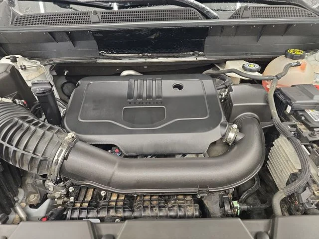 Used 2023 Summit White GMC SLE image 38
