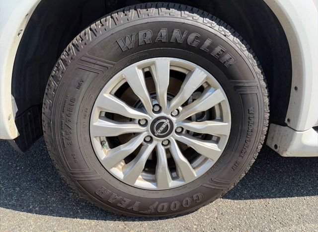 Used 2023 White Nissan SV image 18