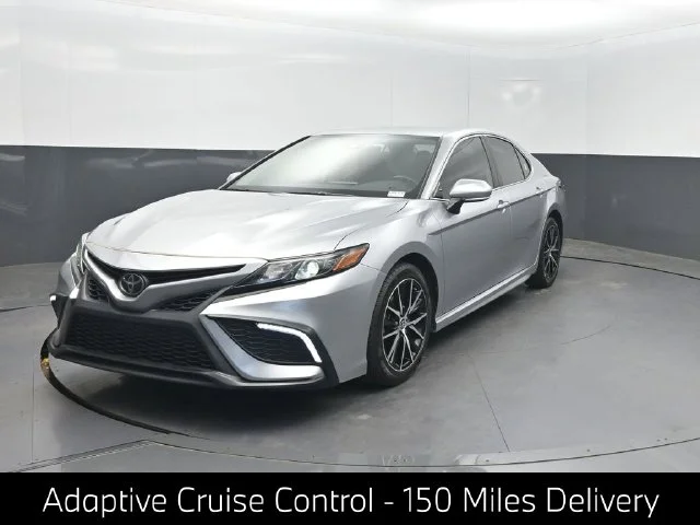 Used 2022 Silver Toyota SE image 1
