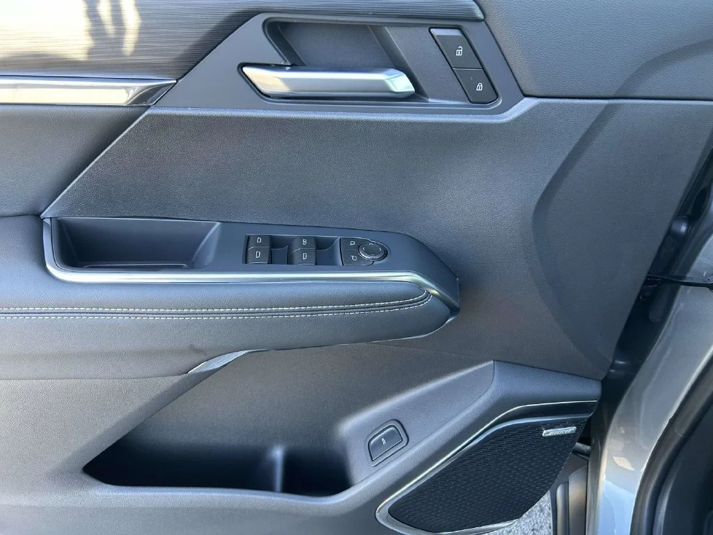 New 2027 Sterling Metallic GMC Elevation image 17