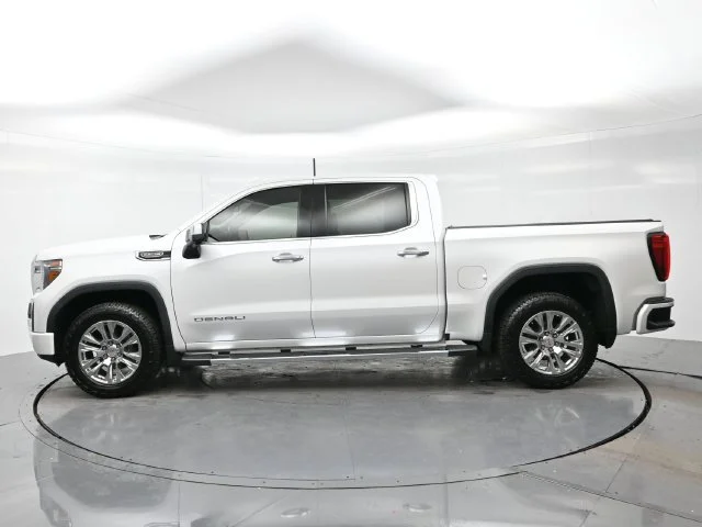 Used 2019 WHITE FROST TRICOAT GMC Denali image 4