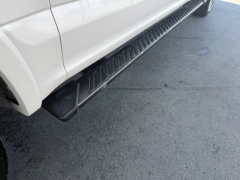 Used 2017 White Platinum Me Ford XL image 28