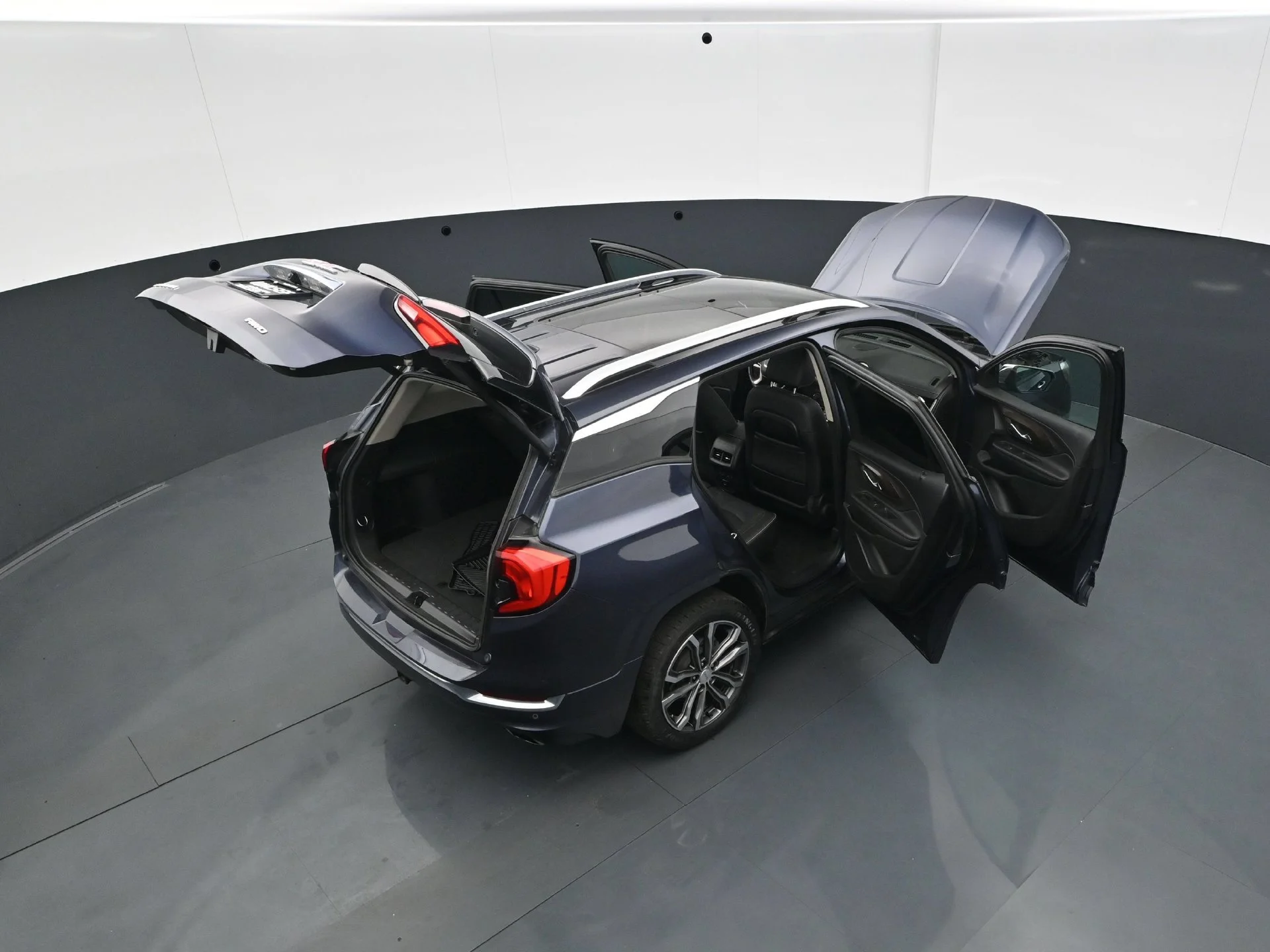 Used 2018 Blue Steel Metallic GMC Denali image 44
