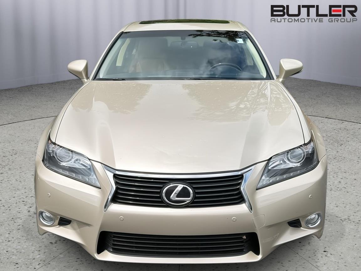 Used 2013 SATIN CASHMERE MET. Lexus 4dr Sdn RWD image 4