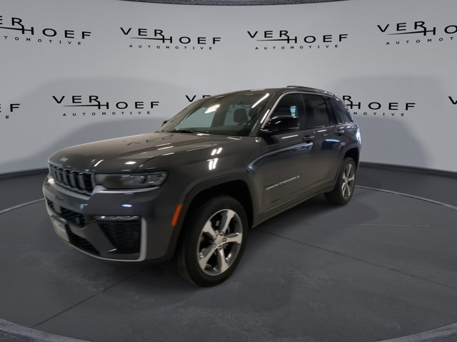 New 2026 Baltic Gray Metallic Clear-Coat Exterior Paint Jeep Limited image 4