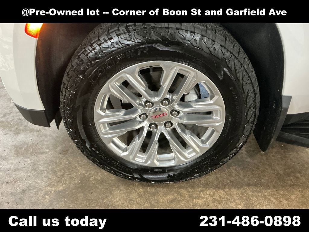 Used 2021 WHITE FROST TRICOAT GMC SLT image 11