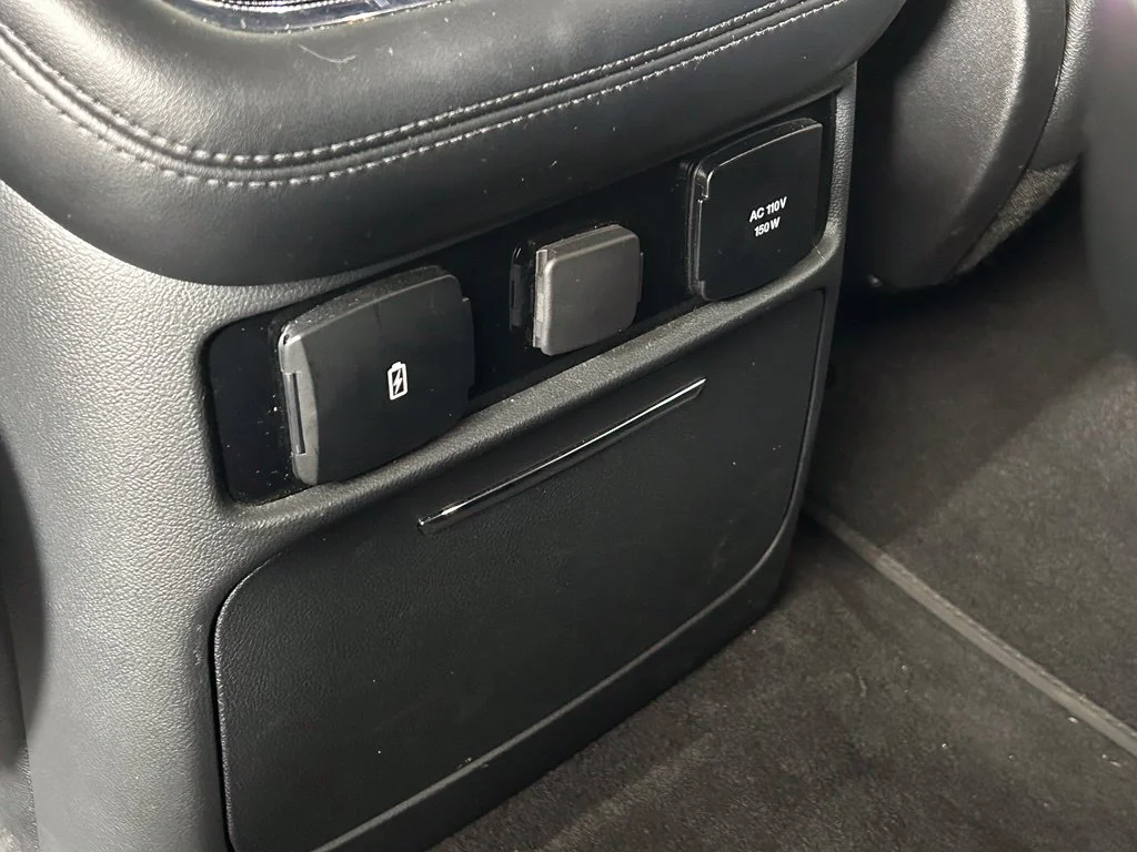 Used 2019  Lincoln Reserve image 14