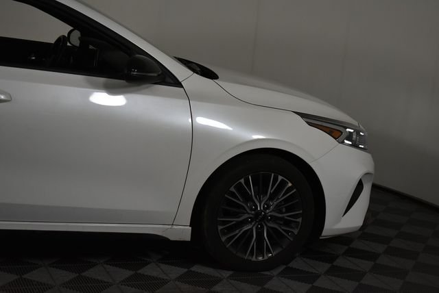 Used 2022 White Kia GT-Line image 13