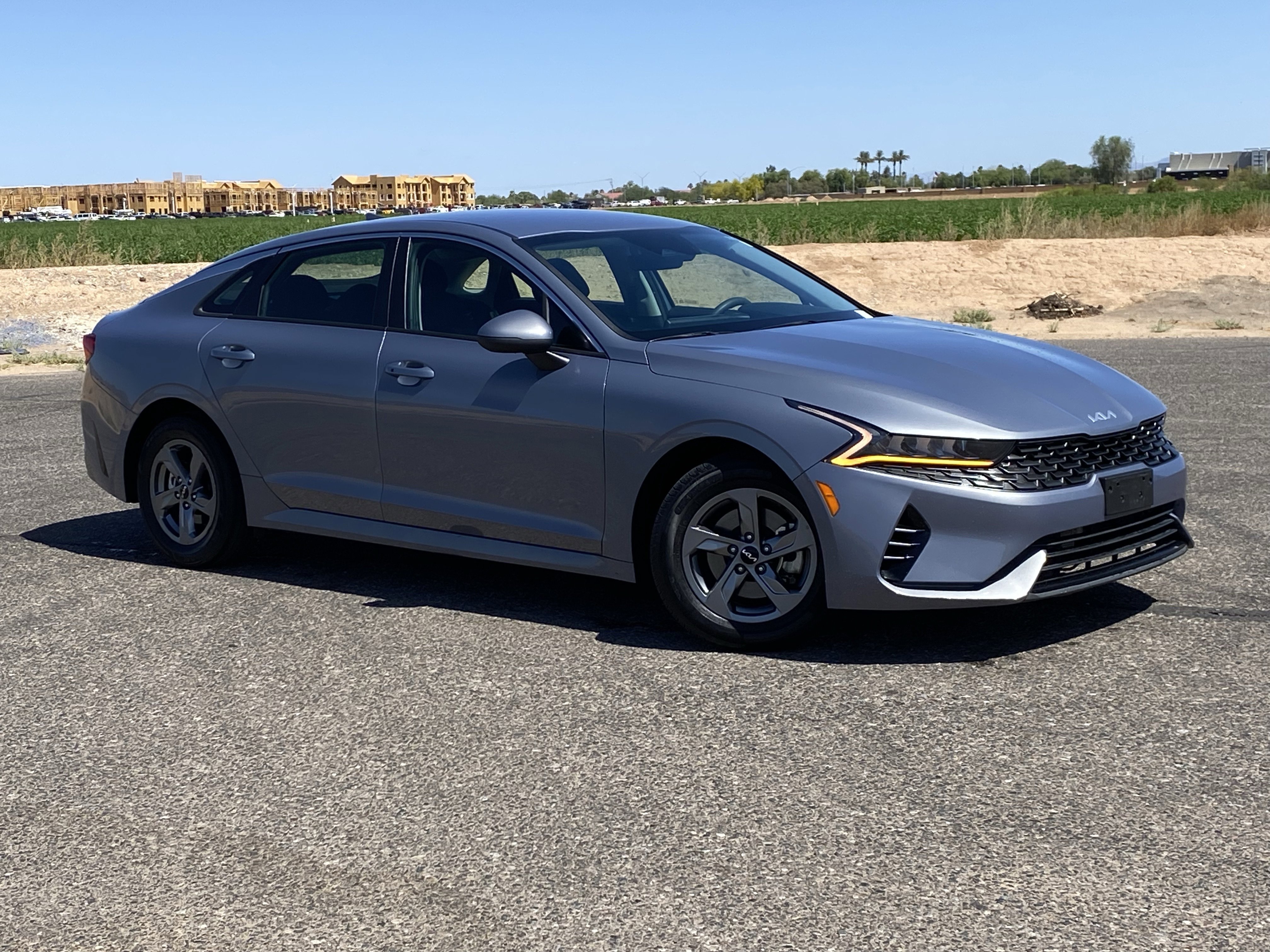 Used 2023 Everlasting Silver Kia LXS image 32