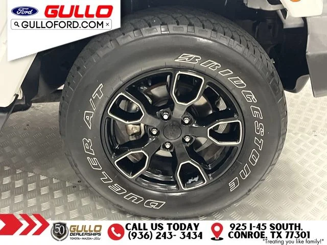 Used 2017 Bright White Clearcoat Jeep Unlimited Sahara image 27