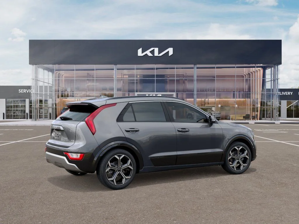 2025 Kia Niro EX Touring - Photo 6