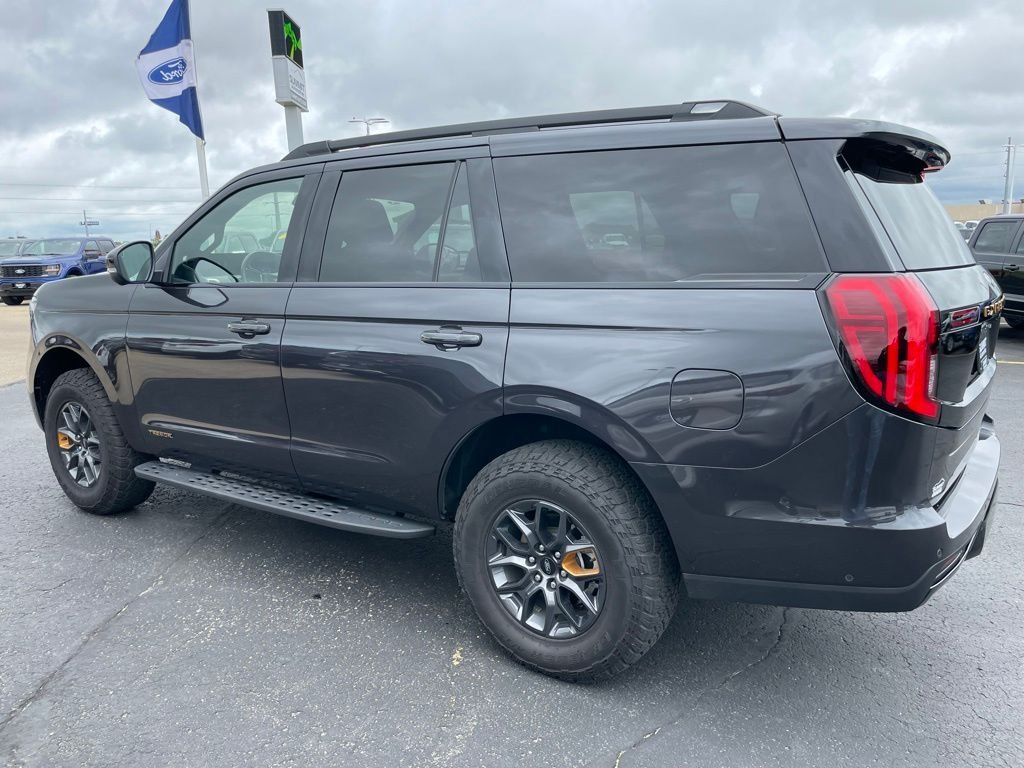 Used 2025 Gray Ford Tremor image 6