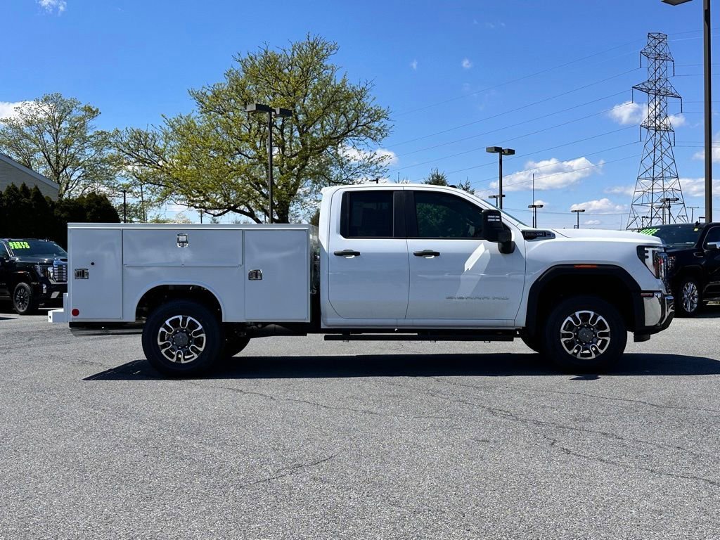 New 2026 Summit White GMC Pro image 3