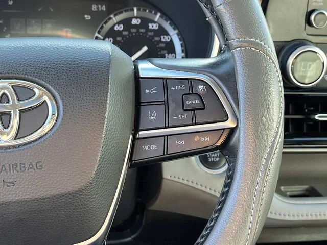 Used 2021 Black Toyota XLE image 32