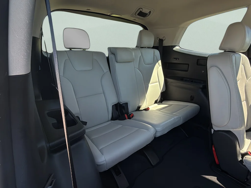 Used 2020 Gravity Gray Kia EX image 23