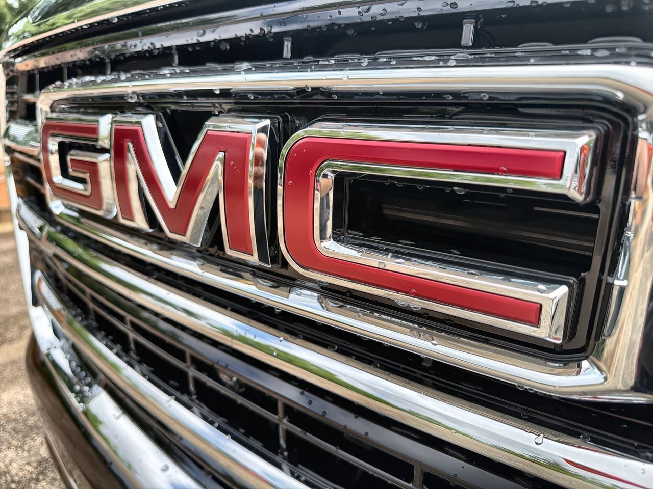 New 2026 Onyx Black GMC Elevation image 26
