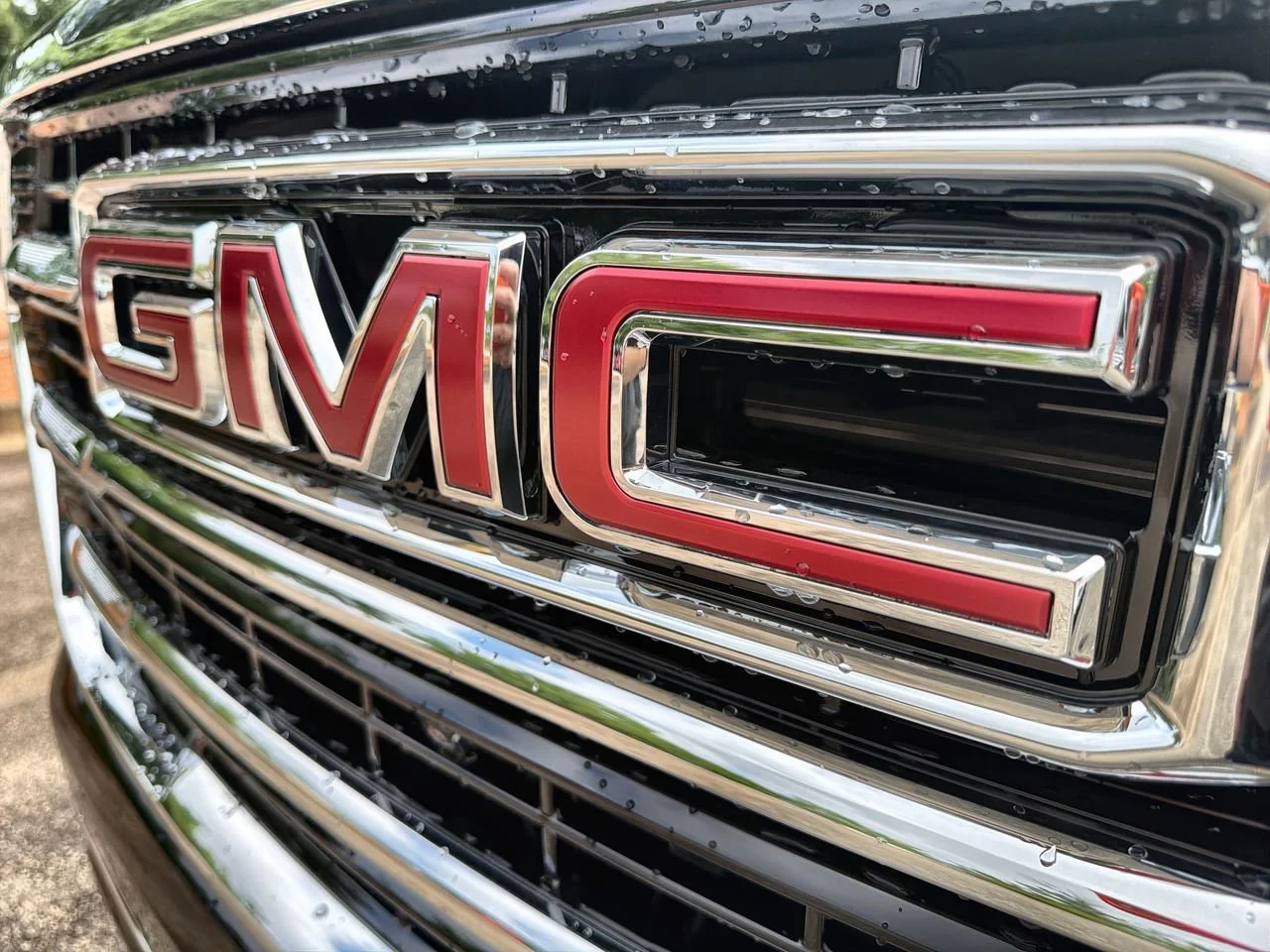 New 2026 Onyx Black GMC Elevation image 26