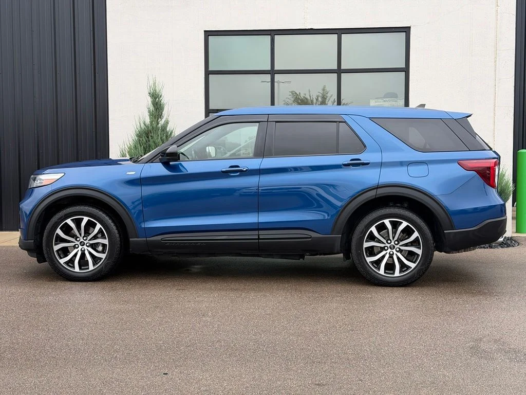 Used 2022 Blue Ford ST-Line image 2