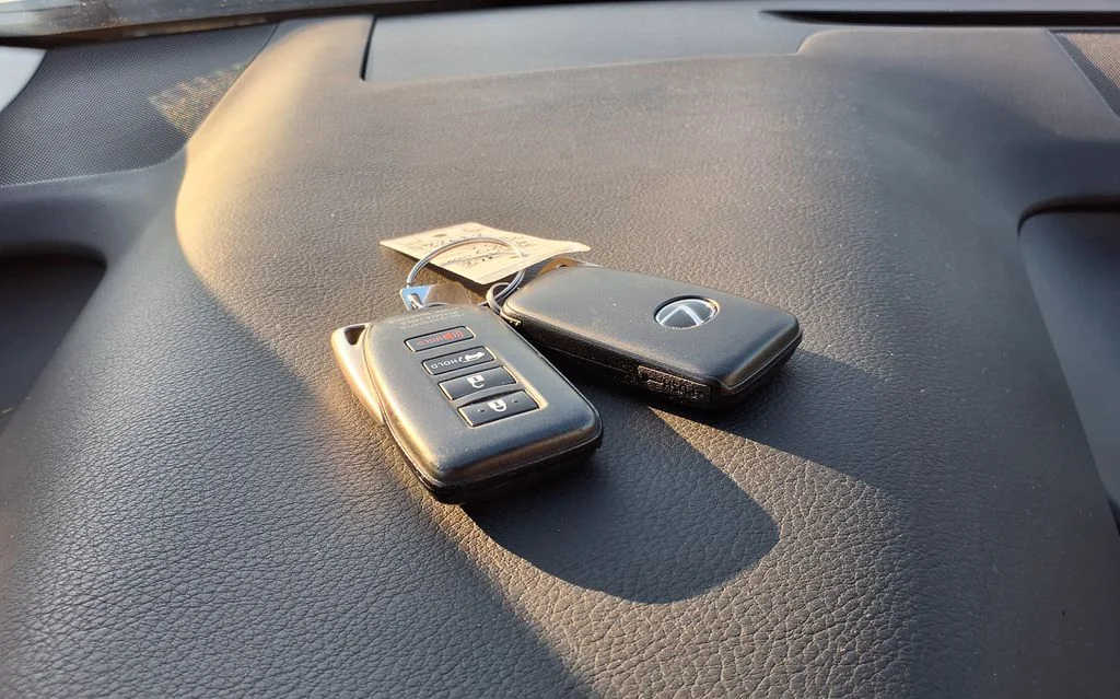 Used 2021 White Lexus 350 image 36
